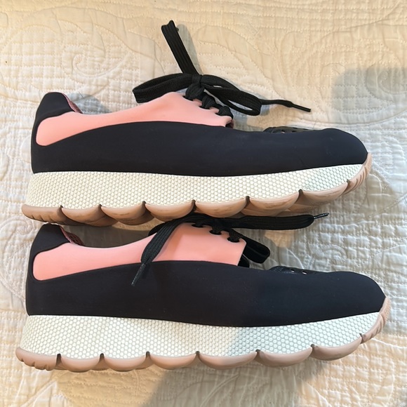 PRADA sneakers size 37. Like new! - Picture 2 of 6